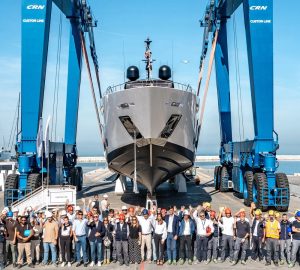 38m luxury yacht CARMA launched by Ferretti brand Custom Line