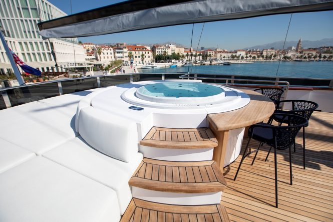Jacuzzi and sun deck