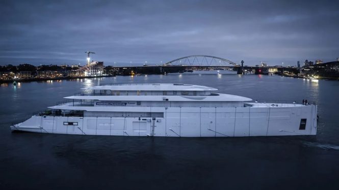 Luxury yacht PROJECT 1013