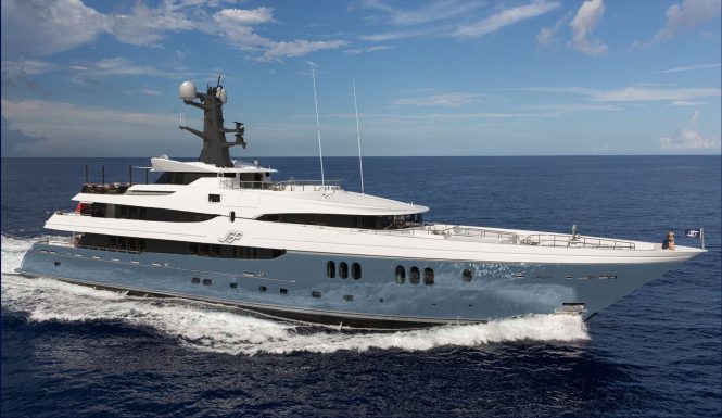 Luxury yacht SCOTT FREE