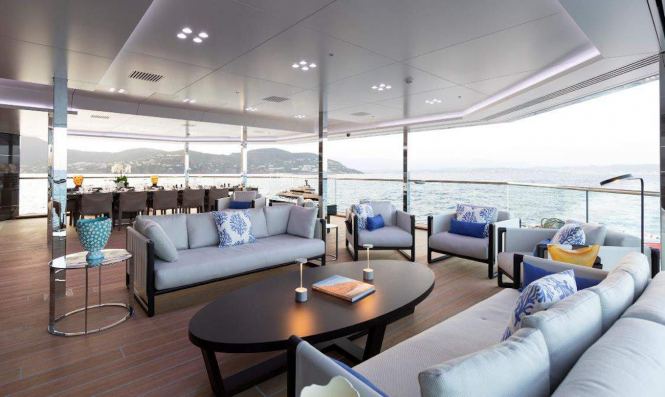 Aft deck seating