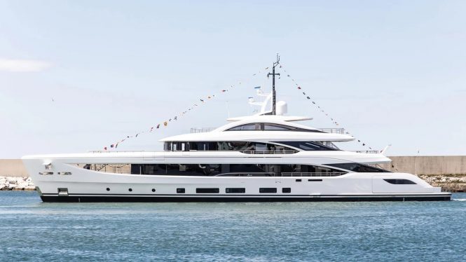 Luxury yacht AMANTIS