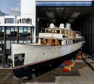 Magnificently restored 1928 classic motor yacht FAIR LADY leaves Huisfit ready for next season