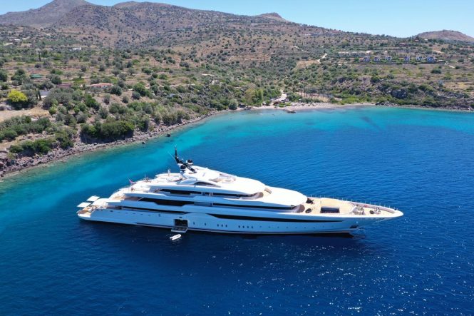 Luxury mega yacht O'PARI