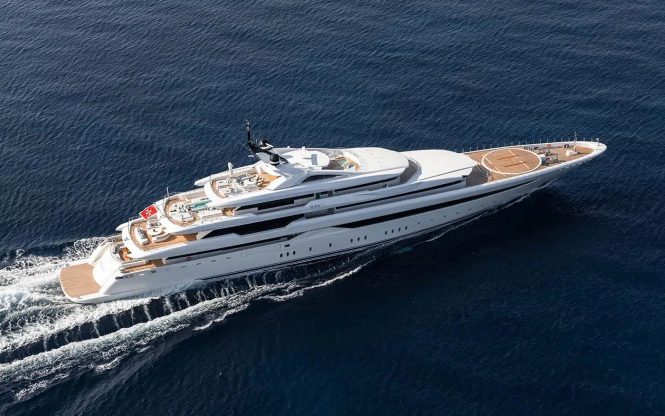 O'PARI superyacht for charter