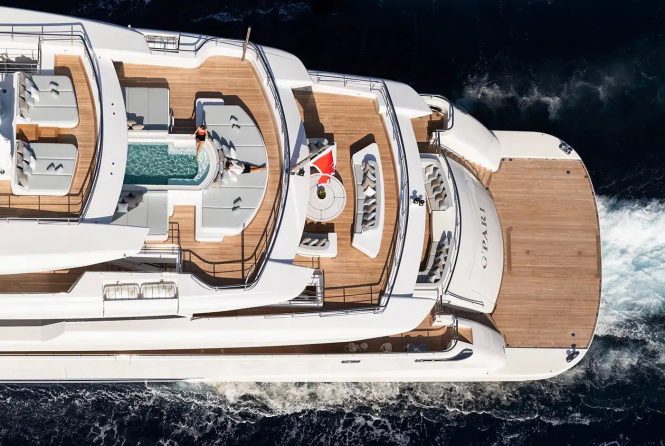 O'PARI yacht sun deck