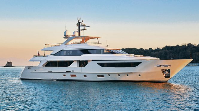 Luxury yacht GLORY
