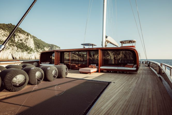 Luxury Catamaran ARTEXPLORER - image Benoit Linero