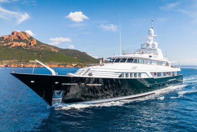 Luxury yacht EMERALD