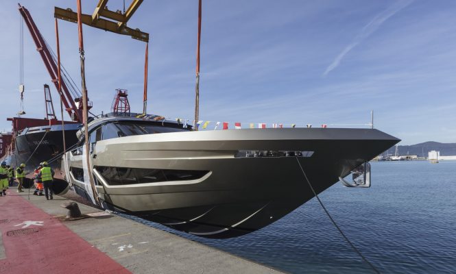 Luxury yacht HULL 198 launches