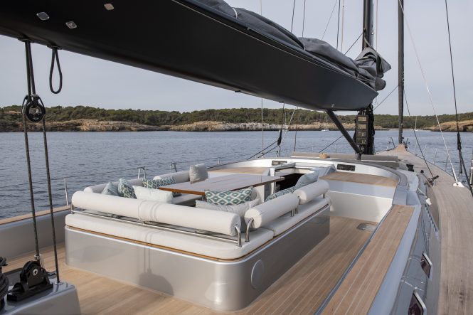 Cockpit seating area