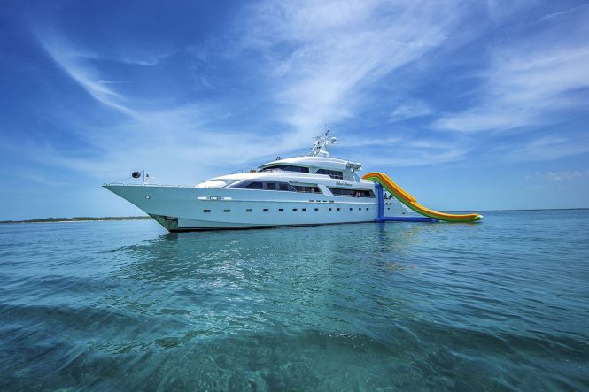 Motor yacht ISLAND HEIRESS