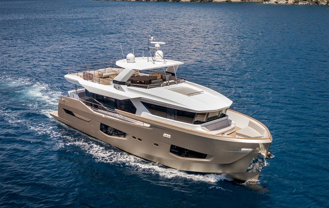 Luxury yacht MAORIA