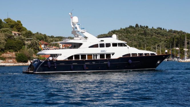 Luxury yacht BANG!