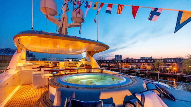 Luxury yacht CALPYPSO I jacuzzi