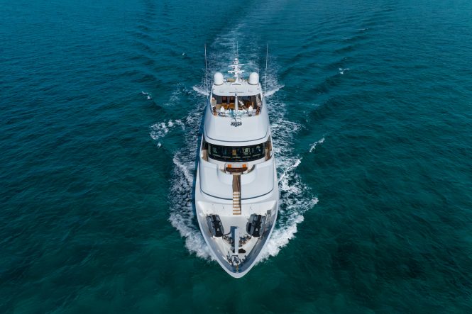 Foredeck bow and Portuguese Bridge