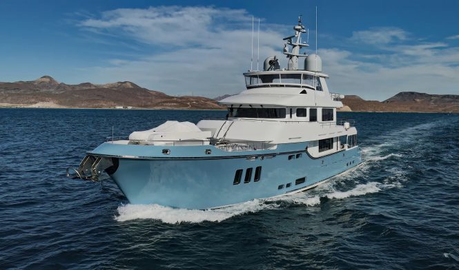 Luxury yacht NEW JOURNEY