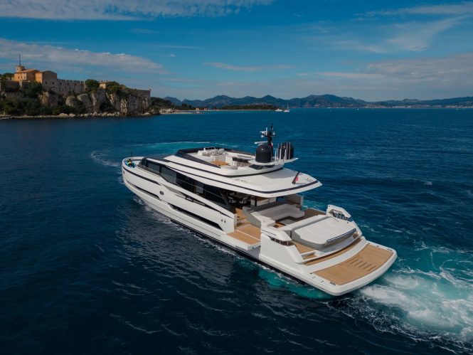 Motor yacht MINI K2
