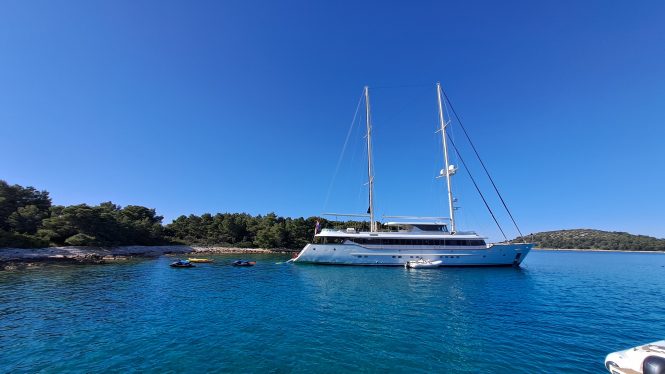 Luxury charter yacht OMNIA in Croatia