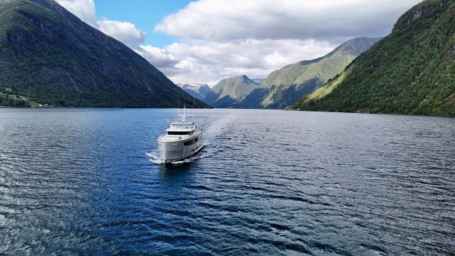 Bon voyage luxury yacht Q43