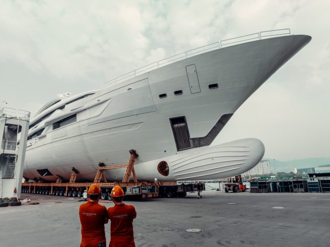 Dedicated Turquoise team receive superyacht ARROW