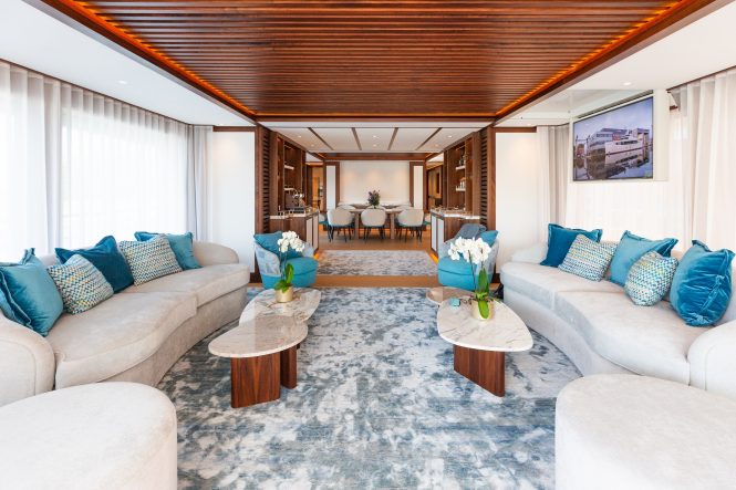 Motor yacht Q43 organically inspired interior