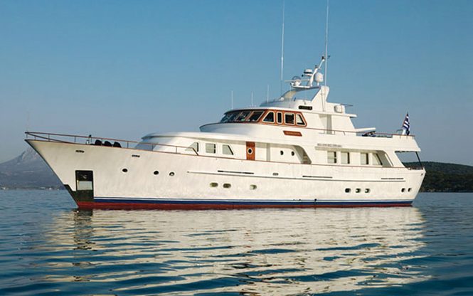 Classic yacht SUNCOCO