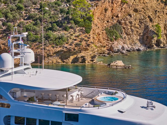 Luxury yacht SOJO sun deck
