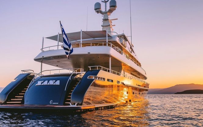 Motor yacht XANA