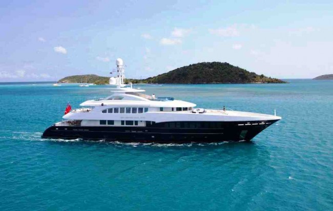 Yacht Blind Date is the Winner of the Best Displacement Motor Yacht below 500GT in the World Superyacht Awards 2010