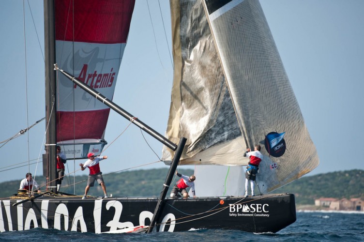 Louis Vuitton Trophy: Day 8 – One point separates the top five boats