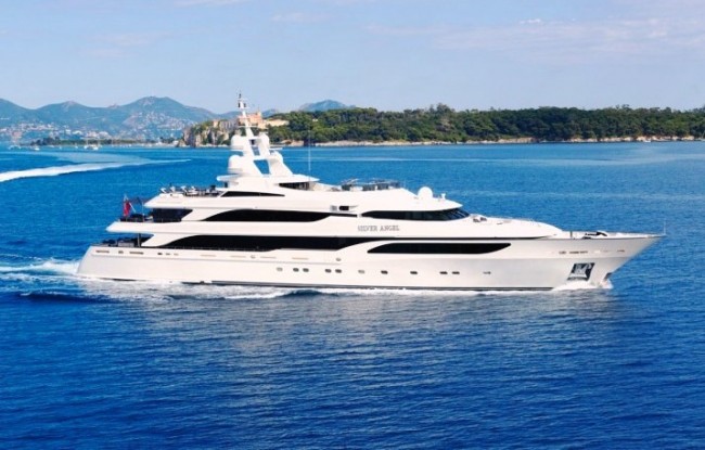 Benetti Yacht SILVER ANGEL Wins Award at Asia Boating Awards.