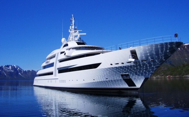 Yacht VIBRANT CURIOSITY:  Best Custom Built Yacht (150 ft and up) – Asia Boating Awards 2010
