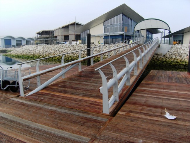Walcon_Portland-Marina_bridge