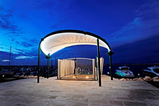 Walcon_Portland-Marina_canopy+gate_1500