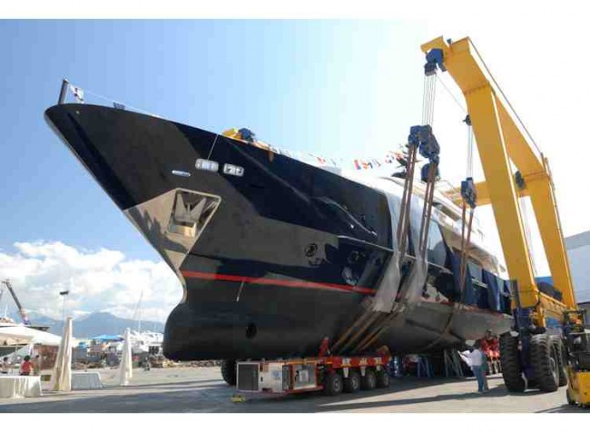 Yacht FX is the Winner of the BEST SEMI-DISPLACEMENT OR PLANING MOTOR YACHT 30m – 39m at World Superyacht Awards 2010