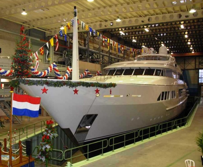 Royal Van Lent shipyard - Yacht SECRET