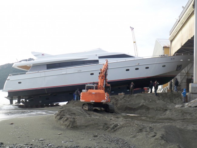 New Diano Motor Yacht Crowbridge by Riva Trigoso Italy