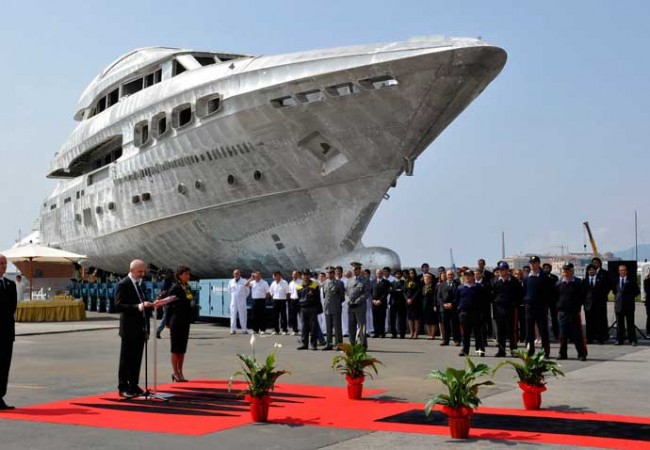 Superyacht Manifiq delivered by Mondo Marine to new owners