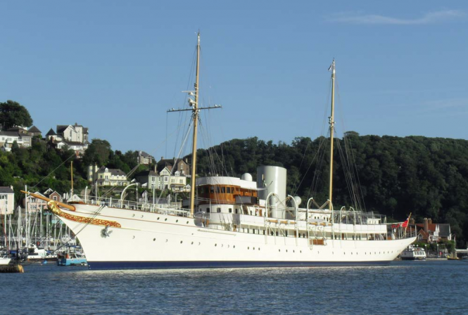 G.L. Watson & Co. designed Super Yacht NAHLIN