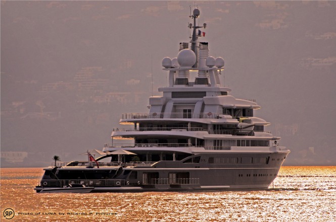 Superyacht Luna at sunset on the Frecnh Riviera, just off Antibes - Photo by Ric Pilguj Superyacht Luna at sunset on the Frecnh Riviera, just off Antibes - Photo by Ric Pilguj