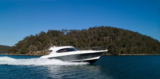Sport Yacht Riviera 5000 with Zeaus drive has superior performance