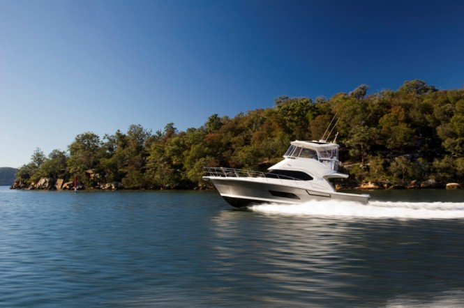 The new Riviera yacht 43 Open Flybridge is a real head turner