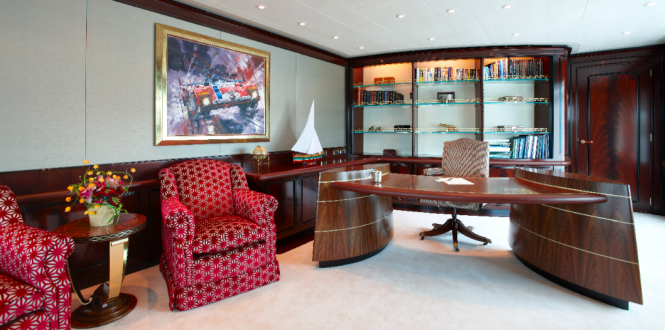 Feadship Super Yacht Lady Christine - His Study