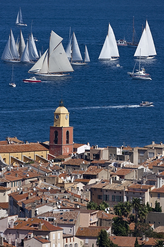 Les Voiles de Saint-Tropez. Gentle Breeze for the Classic sailing yachts