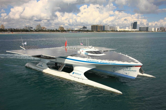 MS TÛRANOR PLANETSOLAR arrives in Cancún for the World Climate Change Conference