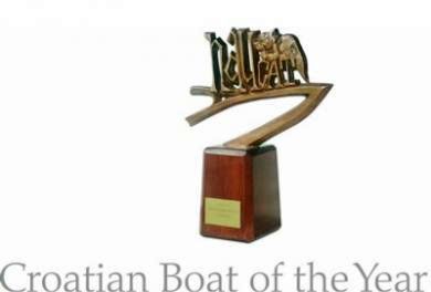 Azimut Magellano 50 motor yacht wins Croatian Boat of the Year 2011