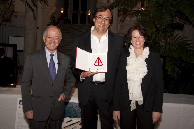 Sanlorenzo receives Nautical Design Award 2011 in Miami
