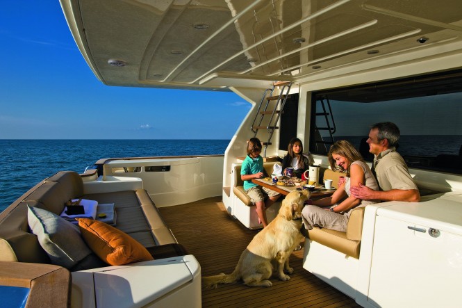 Mochi Craft Long Range 23 Motor yacht Cockpit Mochi Craft Long Range 23 Motor yacht Cockpit