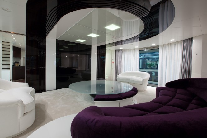 Superyacht Quinta Essentia Main Salon - Photo credit to Emilio Bianchi